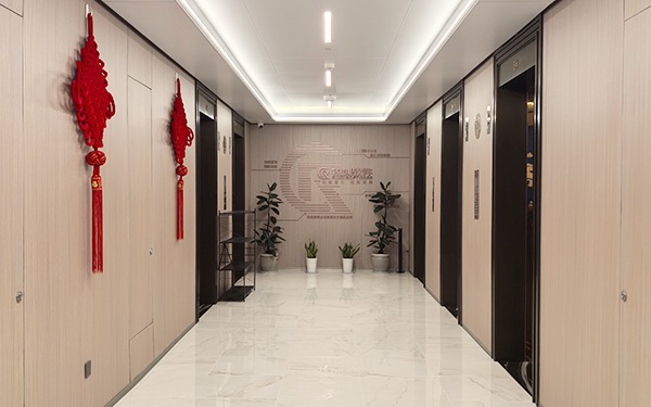 ������ά��ǽ�壨�칫¥���У�